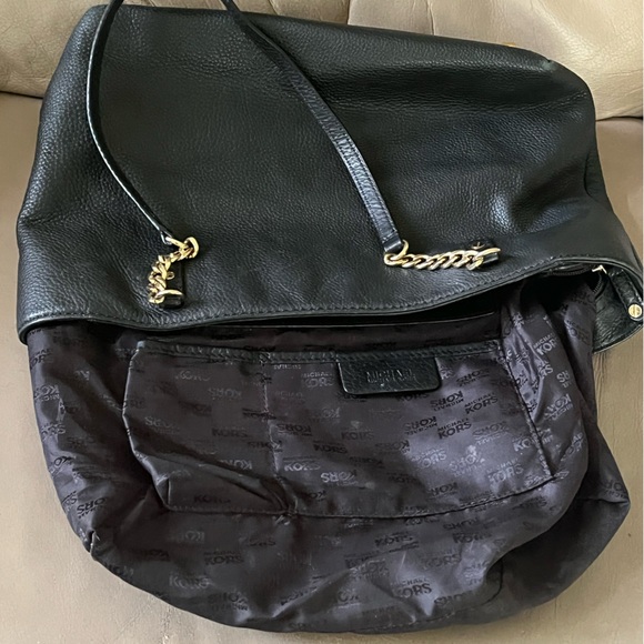 Authentic Micheal Kors bag - Picture 13 of 15